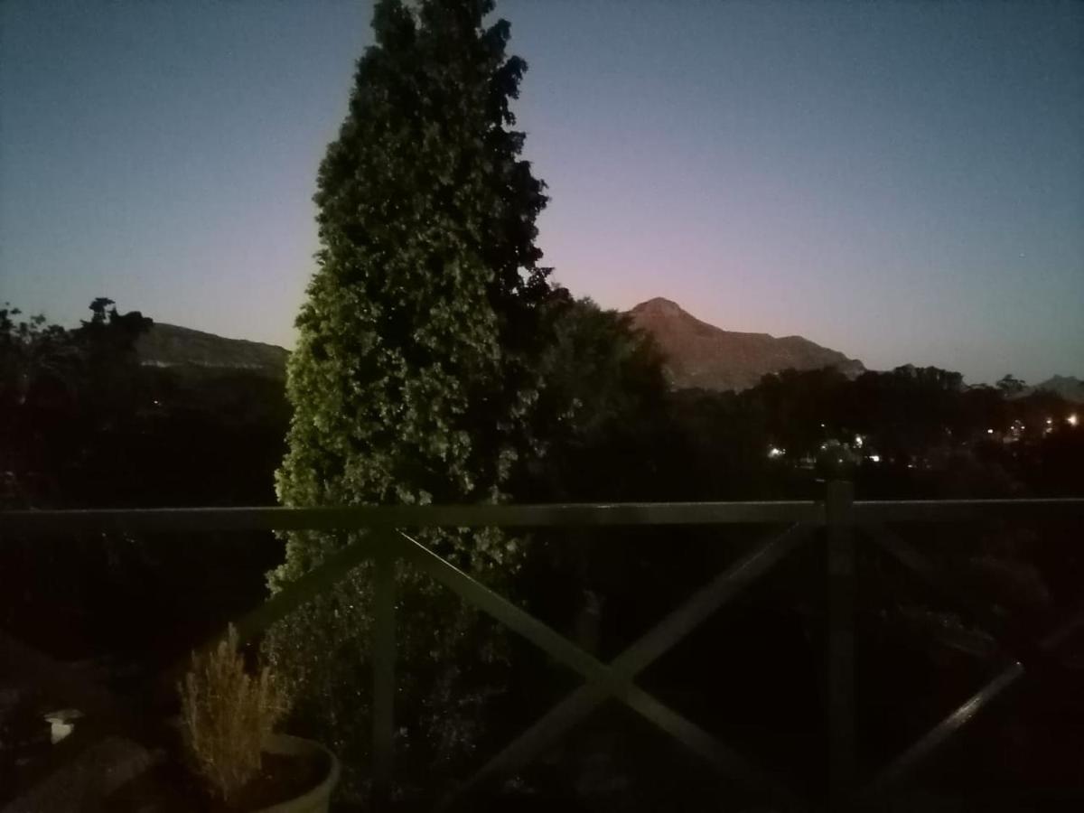 Villa Clarens On Collett Esterno foto