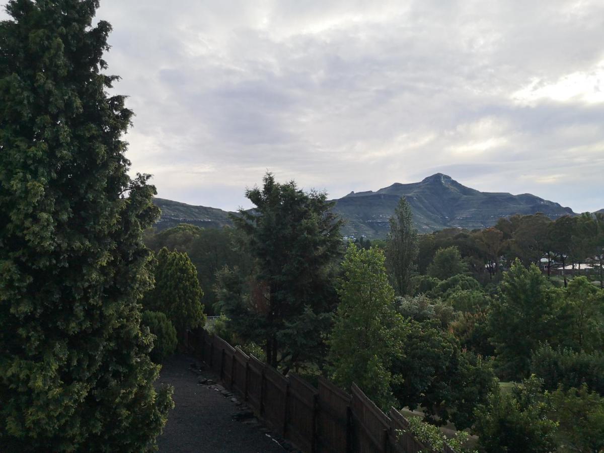Villa Clarens On Collett Esterno foto