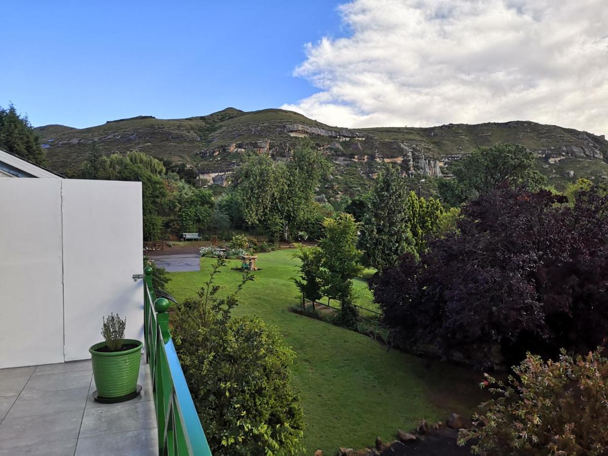 Villa Clarens On Collett Esterno foto