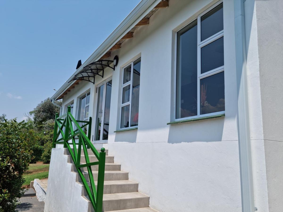 Villa Clarens On Collett Esterno foto