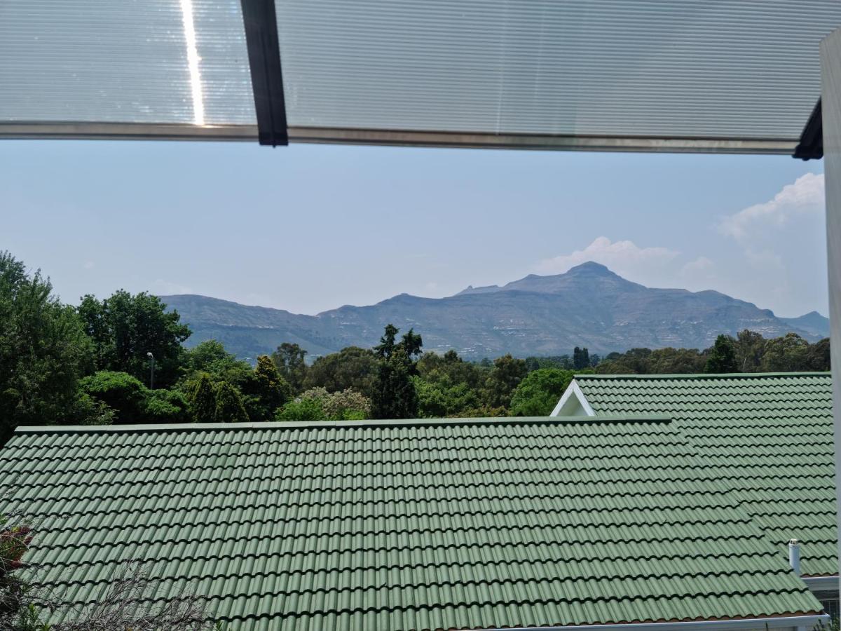 Villa Clarens On Collett Esterno foto